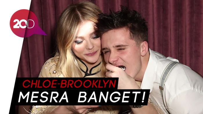 Momen Kemesraan Brooklyn Beckham di Ultah Chloe Moretz