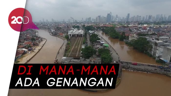 Penampakan dari Langit Kampung Pulo yang Dikepung Banjir