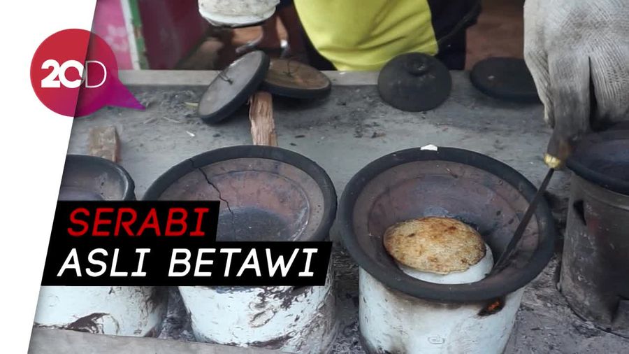 Sedapnya Menyantap Serabi dengan Kuah Gula Merah