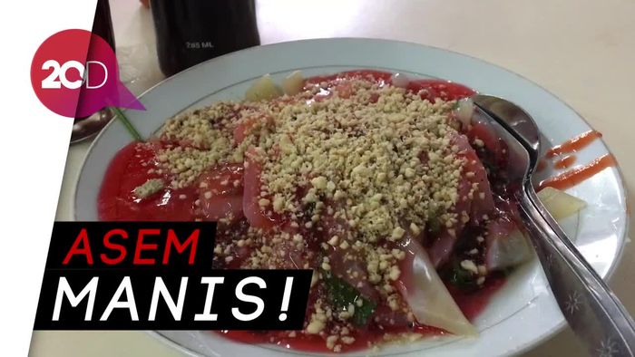 Sensasinya Makan Rujak Shanghai Encim di Glodok