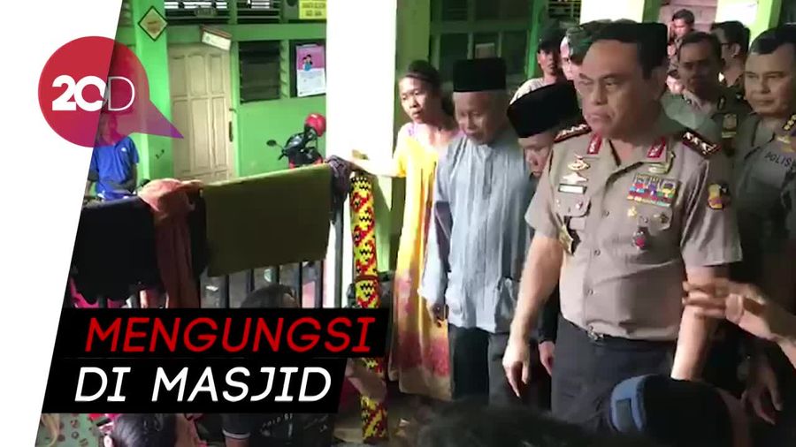 Wakapolri Salurkan Bantuan ke Korban Banjir Pejaten Timur