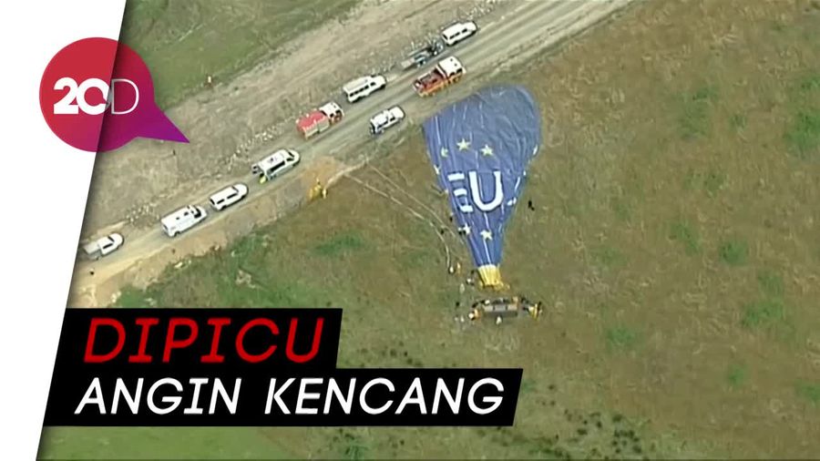 Ngeri! Balon Udara Jatuh, 7 Orang Luka-luka