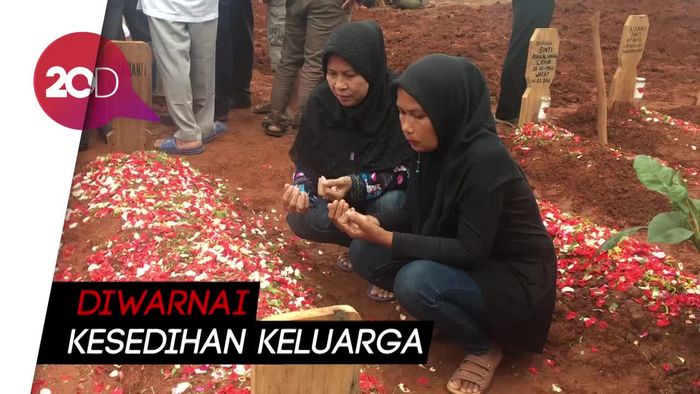 22 Korban Kecelakaan Bus Dimakamkan