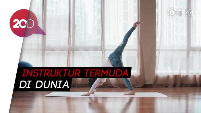 Keren! Baru Berusia 7 Tahun Sudah Jadi Instruktur Yoga