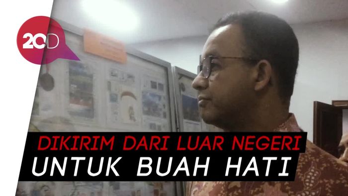 Anies Cerita Pengalamannya Berkirim Kartu Pos dan Prangko untuk Anak