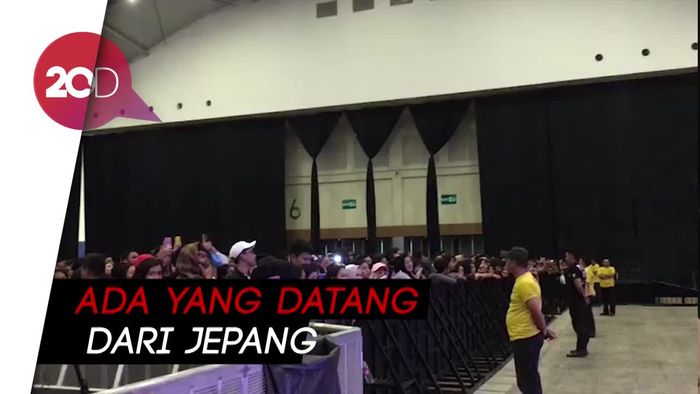 Penggemar Sedih dan Kecewa Konser Paramore Dibatalkan