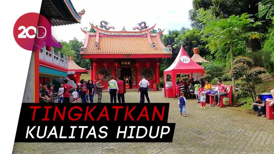 Tahun Baru Imlek, Kelenteng Kong Miao TMII Ramai Pengunjung