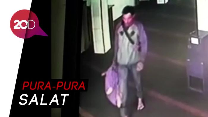 Maling Tas Terekam Kamera CCTV Masjid 