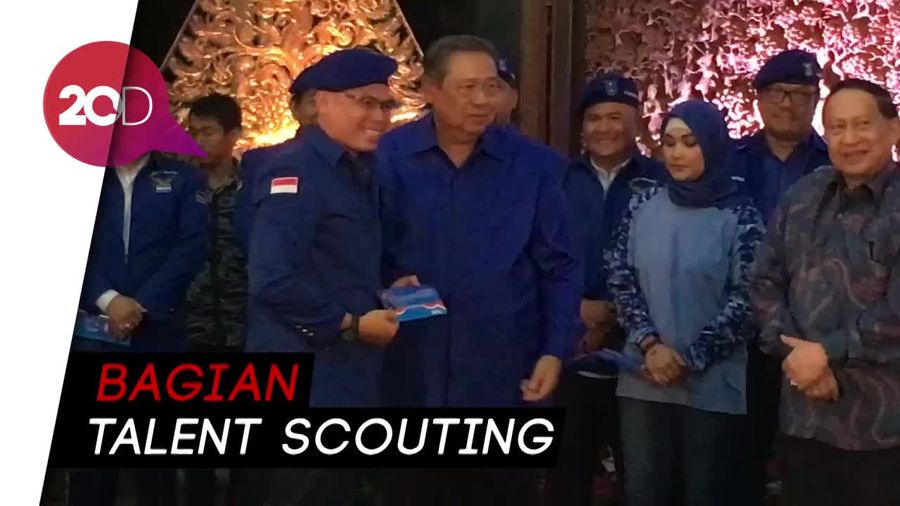 Demokrat Godok Taufik dan Chris John Tarung di Pentas Politik