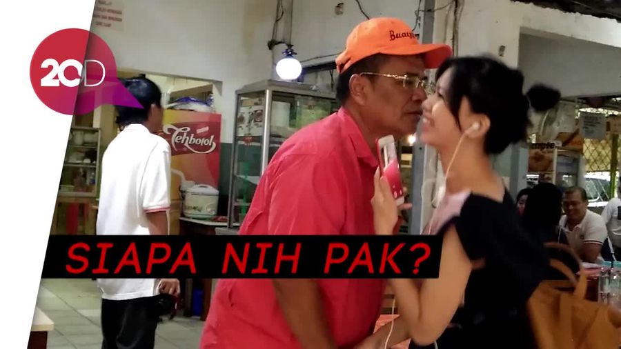 Gaya Hotman Paris Dikelilingi Wanita Cantik 