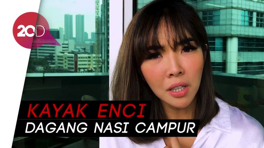 Reaksi Kocak Gisel Baca Komentar Netizen Julid