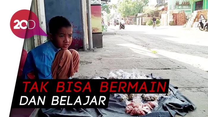 Himpitan Ekonomi, Bocah 9 Tahun di Rembang Rela Jualan Kacang
