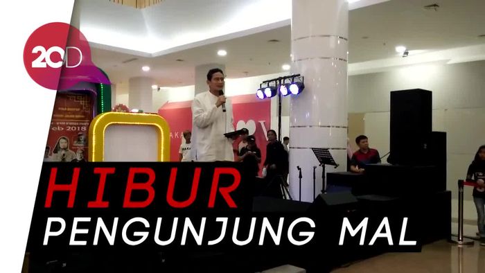 Saat Sandiaga Menjajal Stand-up Comedian