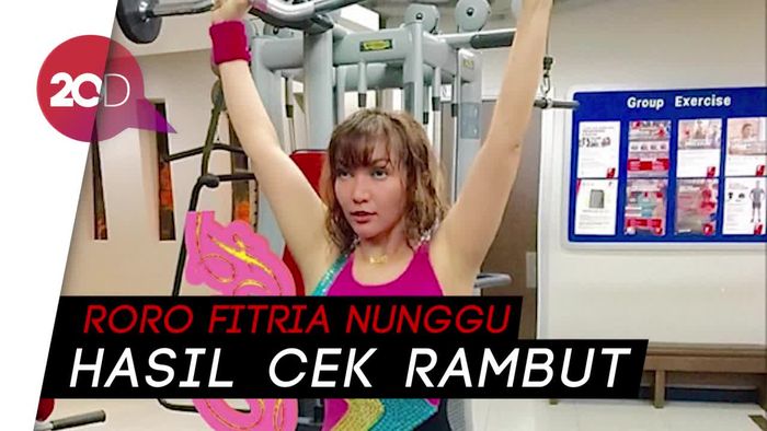 Roro Fitria Jalani Tes Rambut