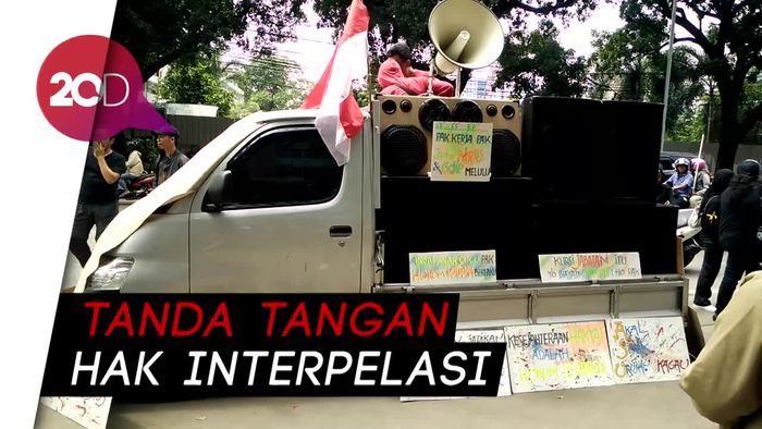 Wacana Interpelasi untuk Anies-Sandi