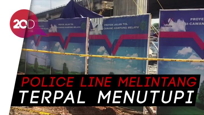 Ditutup Terpal, Ini Penampakan TKP Robohnya Cetakan Beton Becakayu