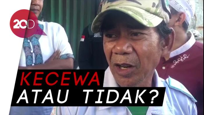 Beragam Tanggapan saat Habib Rizieq Batal Pulang