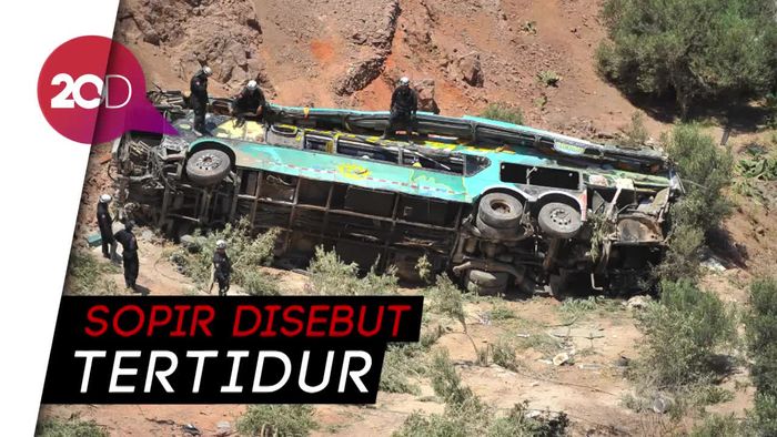 Bus Jatuh ke Jurang, Puluhan Orang Tewas