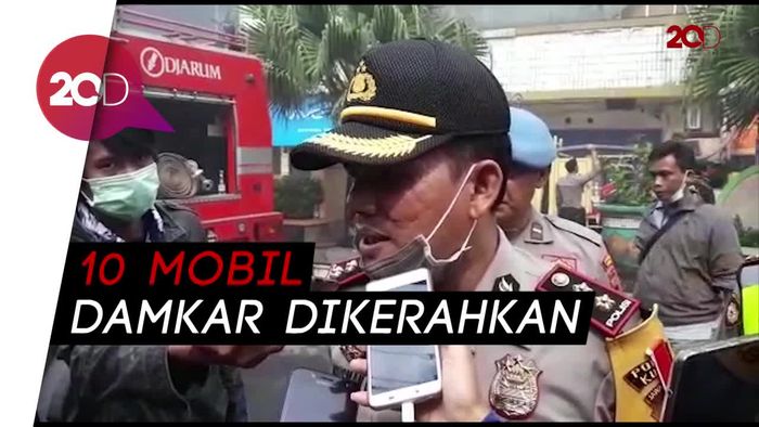 Video Matahari Mall Kudus Kebakaran
