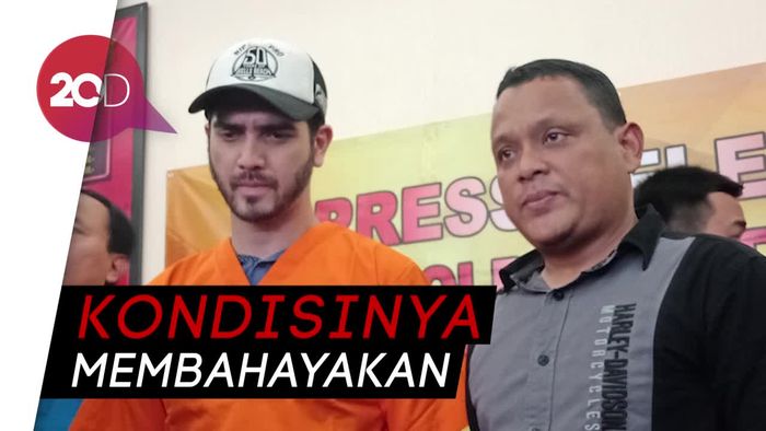 Fachri Albar Pakai Narkoba Sudah 10 Tahun