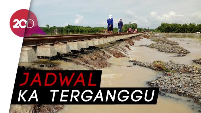 Banjir Cirebon-Brebes Hantam Tol dan Jalur KA
