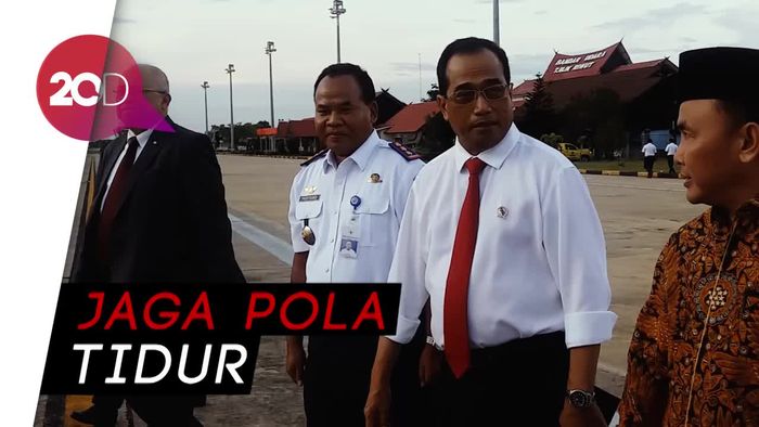 Bekerja Tanpa Libur, Ini Tips Bugar ala Menhub