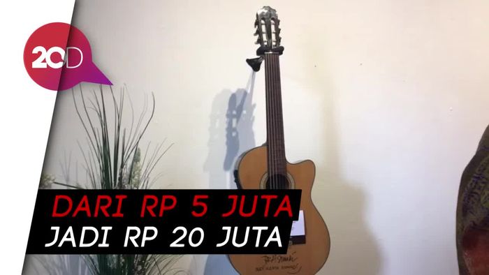 Gitar Elek Yo Band Menhub Laku Dilelang Rp 20 Juta