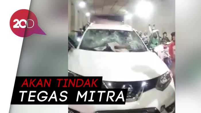 Ojek Online Rusak Mobil, Ini Keterangan Grab