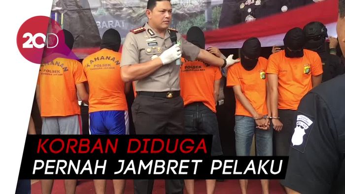 Driver Ojek Online Keroyok Anak Jalanan di Tambora!