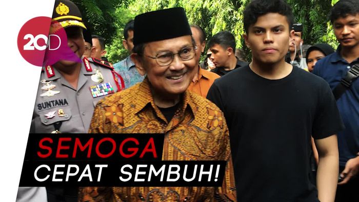 Kesehatan BJ Habibie Menurun, Netizen Ramai-ramai Mendoakan