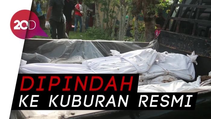 Puluhan Jenazah Korban Tsunami Aceh Dipindah ke Makam Baru