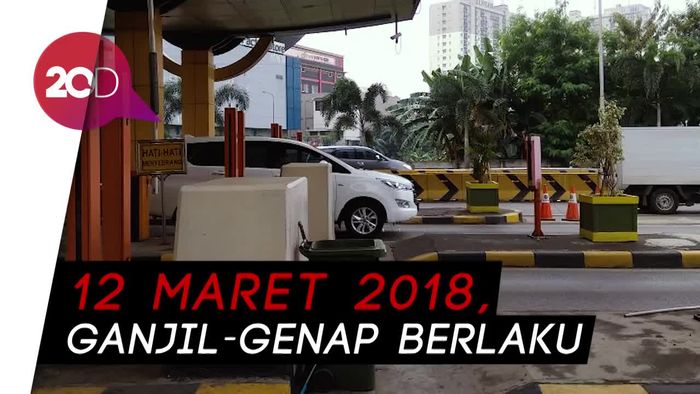 Aksi Budi Karya-Luhut Sosialisasi Ganjil-Genap di Tol Bekasi Barat