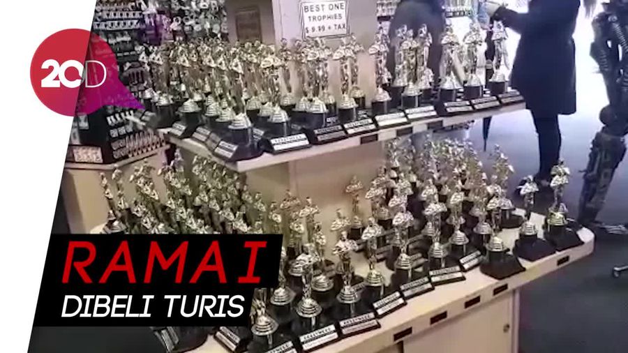 Pernak-pernik Oscar Banyak Dijual di Dekat Dolby Theatre