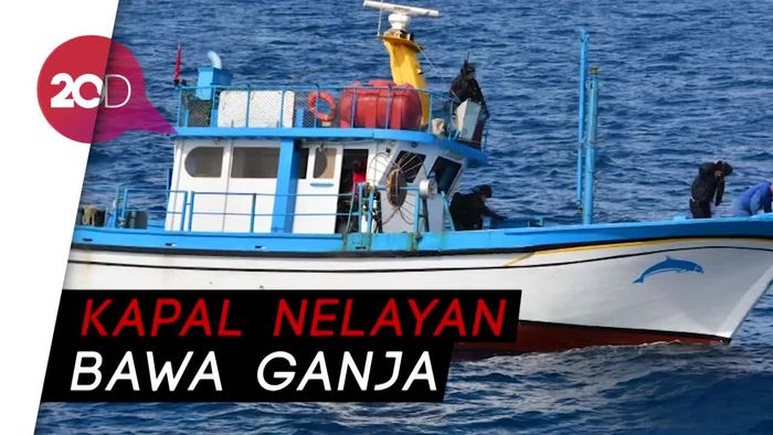 Kapal Bermuatan 1,3 Ton Ganja Dicegat Petugas
