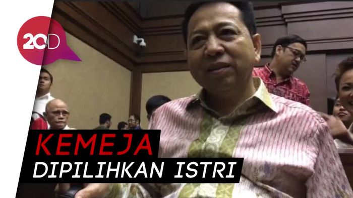 Novanto dan Istri Tampil Kompak di Sidang e-KTP