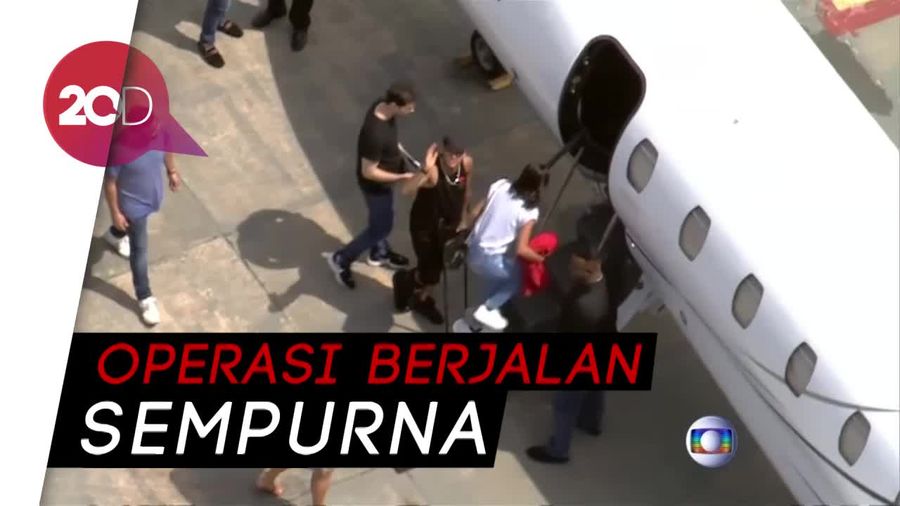 Penampilan Neymar Usai Operasi Metatarsal