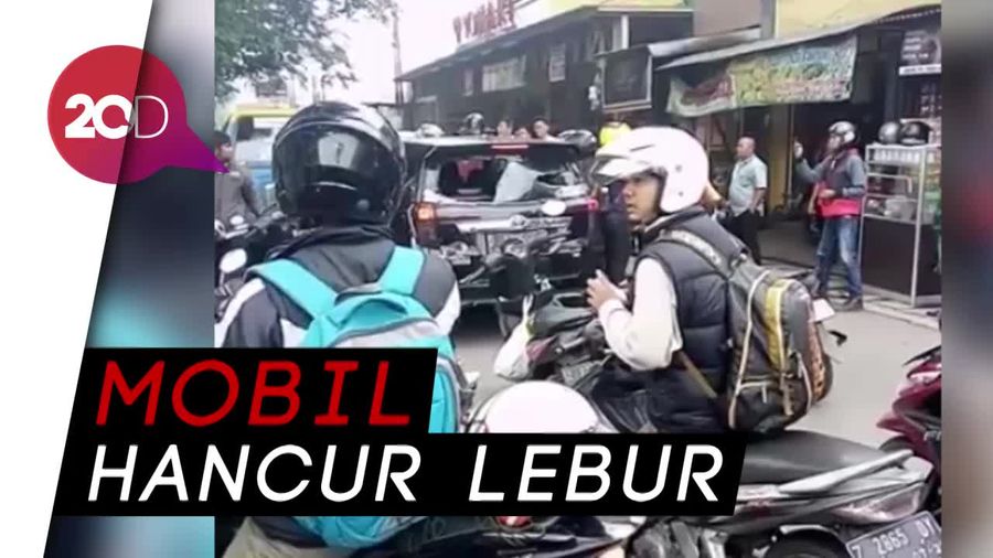 Kelar Deh, Tabrak Lari di Bandung Diamuk Massa