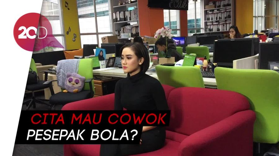 Cita Citata Suka Nonton Bola karena Pemainnya Ganteng