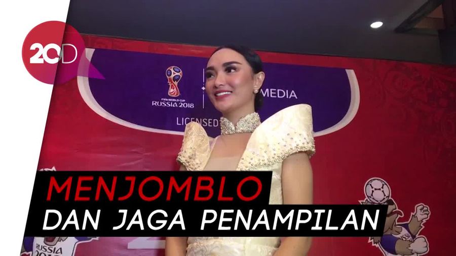 Kebanjiran Job Jelang Pilkada, Zaskia Gotik Jaga Penampilan