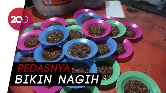 Pedas Nikmat Sambal Setan yang Bikin Keringatan
