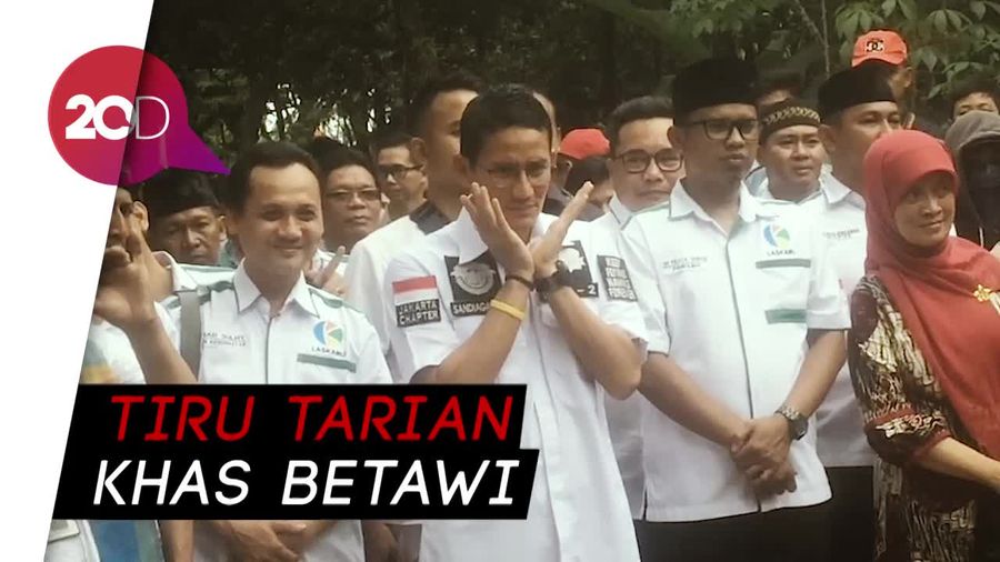 Sambil Malu-malu, Ini Gaya Sandi Tiru Tarian Lenggang Nyai