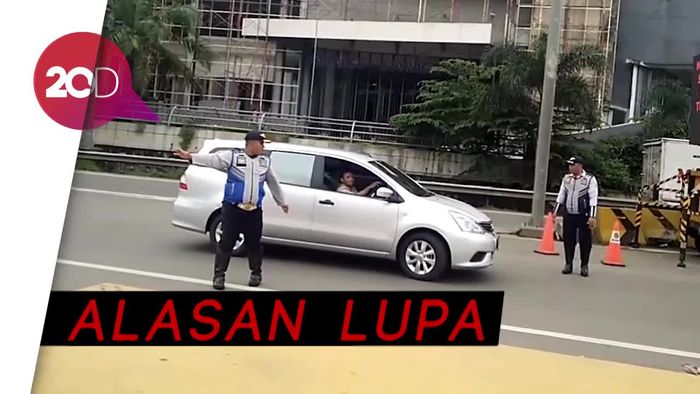 Hari Pertama Ganjil Genap di Bekasi Banyak Kendaraan Putar Balik