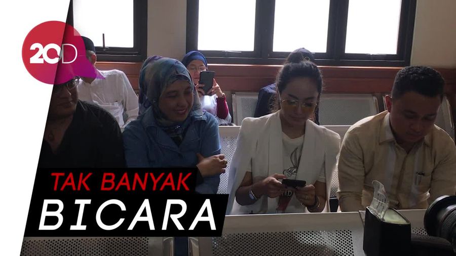 Roby Geisha dan Cinta Ratu Siap Jalani Mediasi