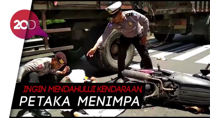 Serempet Truk Gandeng, Pemotor di Blitar Ini Tewas Terjatuh