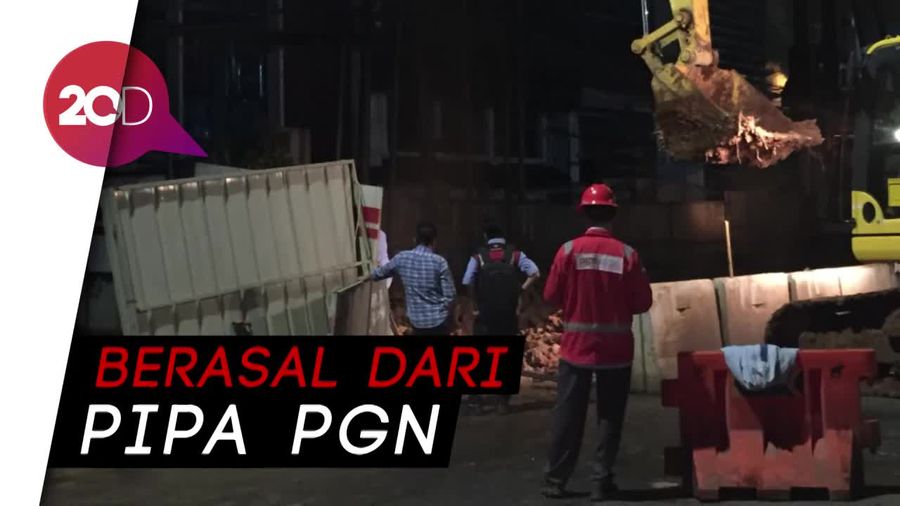 Ada Pipa Gas Bocor, Jalan MT Haryono Cawang Ditutup