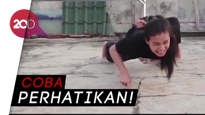 Video Cewek Cantik Push-up Pakai Satu Jari, Asli Bukan?