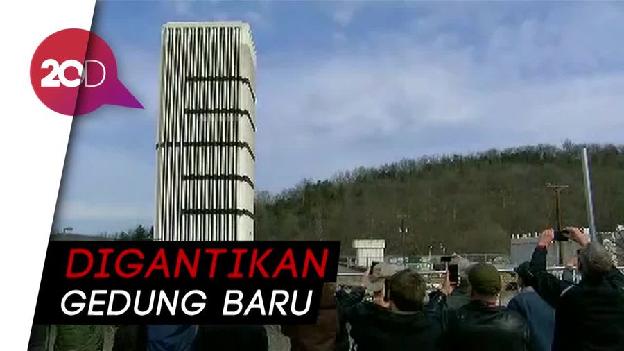 Bum! Detik-detik Capital Plaza Tower Diledakkan