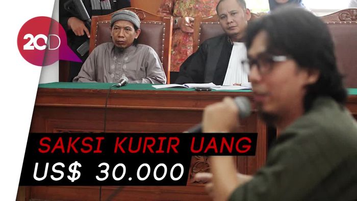 Sidang Aman Abdurrahman Hadirkan Anggota JAD Penyelundup Senjata
