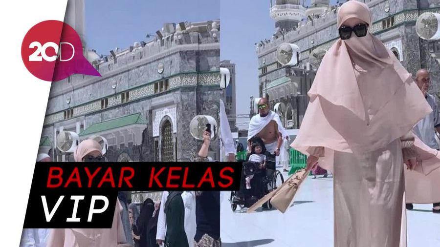 Bos First Travel: Syahrini yang Bayar Kami