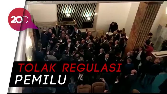 Ricuh! Anggota Dewan Turki Saling Tinju dan Dorong